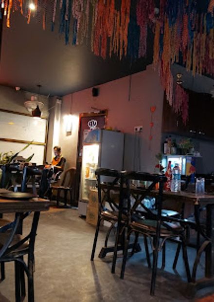 Eats & Beats Restro
