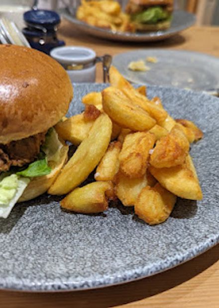 Tides Kitchen & Wine Bar