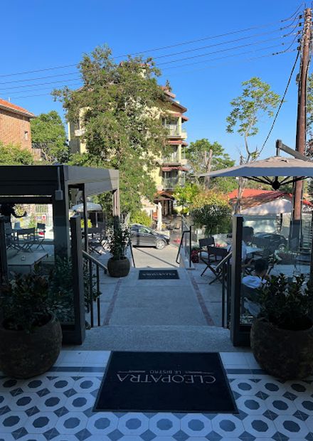 Cleopatra Le Bistro