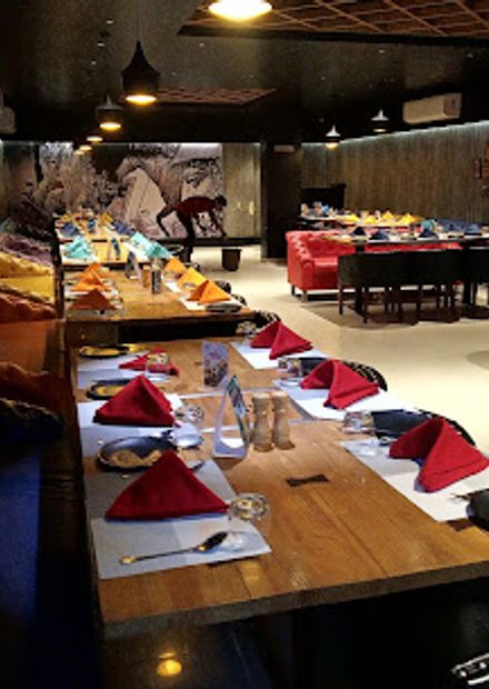 TEN 11 Lounge