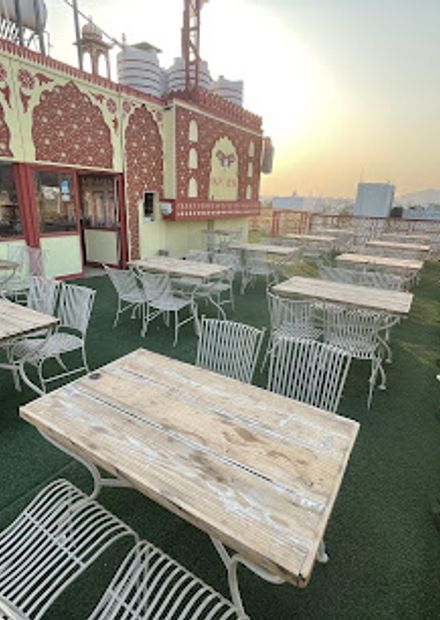 Hawk View Restaurant & Bar