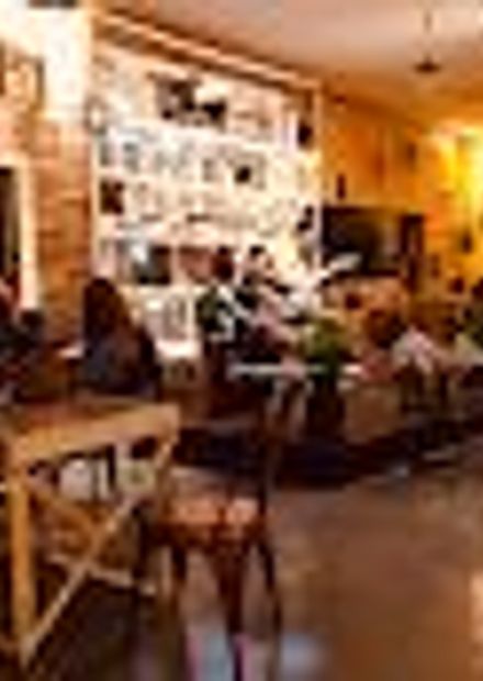 Vinyls Music Cafe