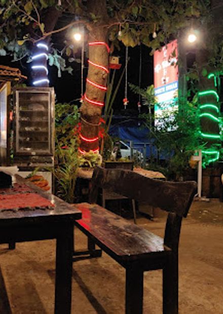 AJ's Kitchen Bar & Restaurant