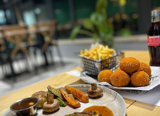 israel/bethlehem/restaurant/33-east