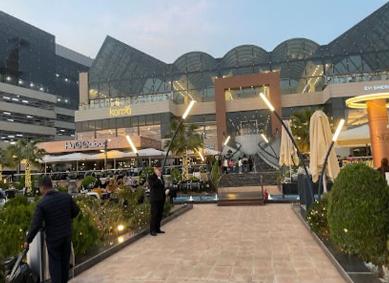 iraq/baghdad/al-karada/restaurant/huqqabaz-baghdad
