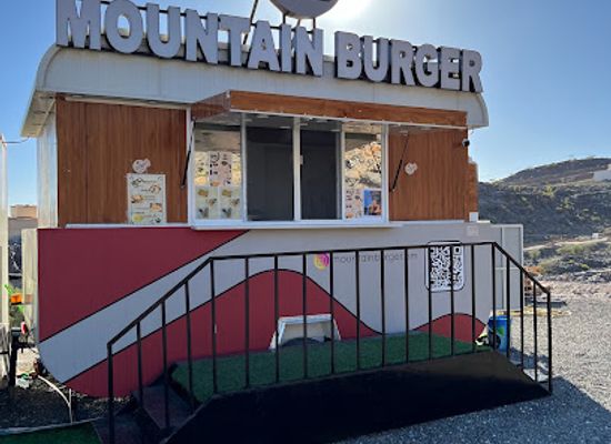 oman/al-hajar-mountains/restaurant/mountain-burger