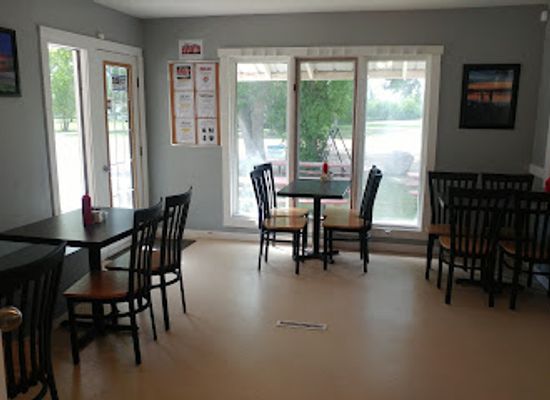 canada/prairies/restaurant/little-country-grill