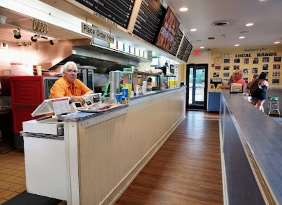 illinois/arlington-heights/restaurant/big-ange-s-eatery