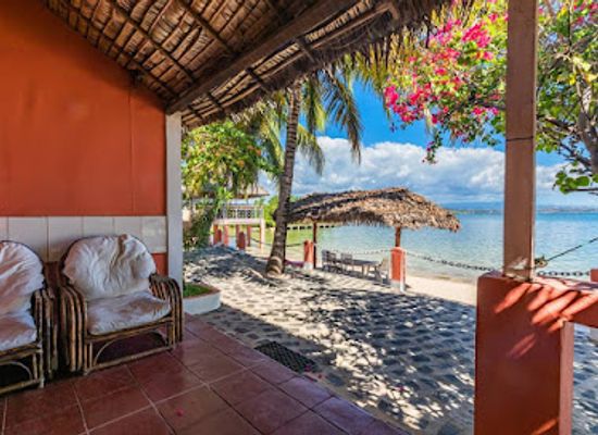 madagascar/diego-suarez/restaurant/meva-plage-hotel
