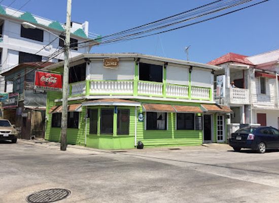 belize/belize-city/queen-s-square/restaurant/nerie-s