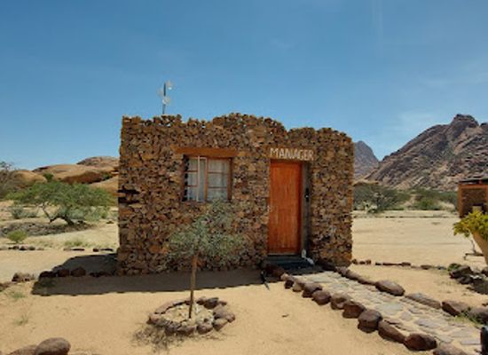 namibia/spitzkoppe/restaurant/spitzkoppe-community-restcamp