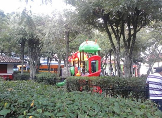 nicaragua/matagalpa-highlands/restaurant/ruben-dario-park