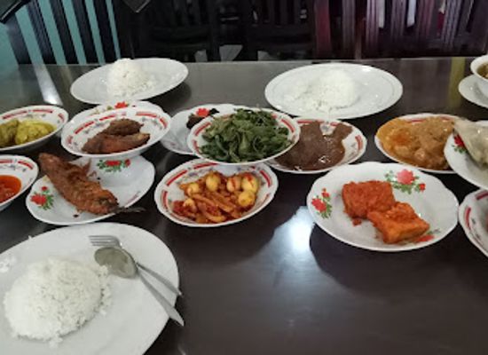 indonesia/maluku/restaurant/puti-bungsu-restaurant