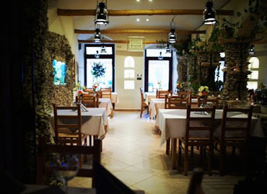 poland/czestochowa/restaurant/pireus
