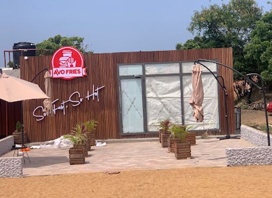 ghana/afife/restaurant/avo-fries-food-drinks