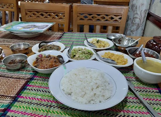 myanmar-burma/golden-triangle/restaurant/aye-myit-tar-burmese-resturant