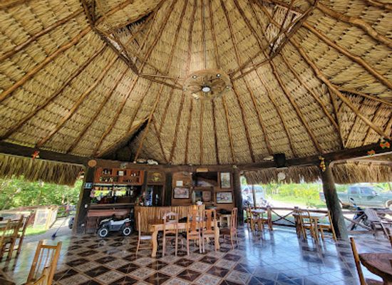 guatemala/rio-dulce/restaurant/rancho-el-centenario-restaurant-y-piscinas