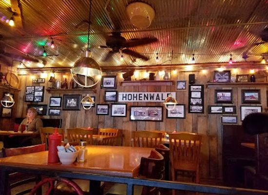 tennessee/duck-river-valley/restaurant/junkyard-dog-steakhouse