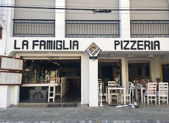 mexico/playa-del-carmen/restaurant/la-famiglia