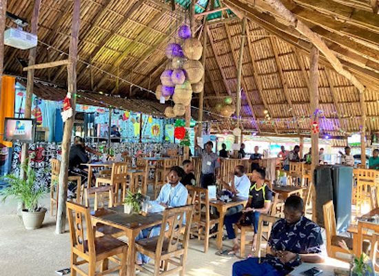 nigeria/iita-forest-reserve/restaurant/chicken-chaos