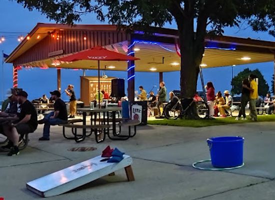 wisconsin/racine/restaurant/smoke-d-on-the-water