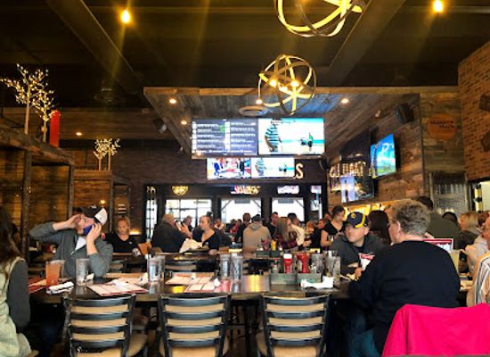 nebraska/kearney/restaurant/cunningham-s-journal-on-the-lake