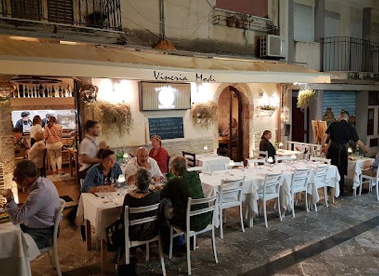 italy/taormina/restaurant/vineria-modi-restaurant-in-taormina