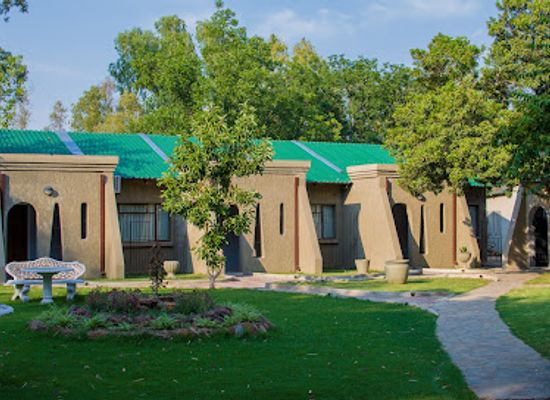 zimbabwe/gweru/restaurant/the-suburban-village