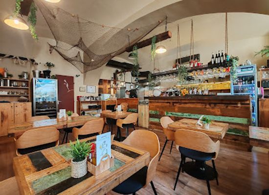 hungary/mecsek/restaurant/bloff-bisztro