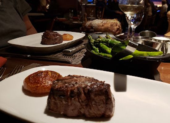 new-york/greater-niagara/restaurant/the-western-door-a-seneca-steakhouse