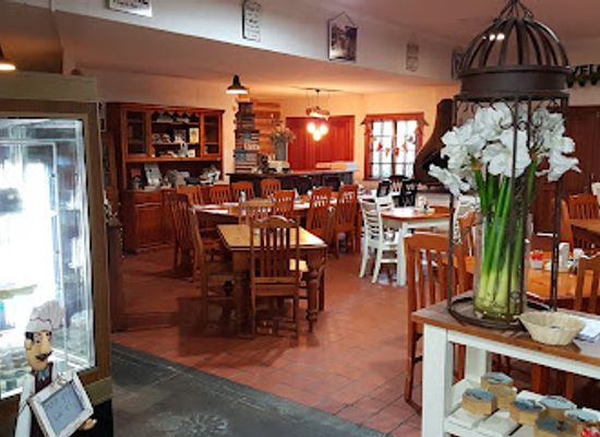 south-africa/nelspruit/restaurant/hall-s-farm-stall-at-gateway