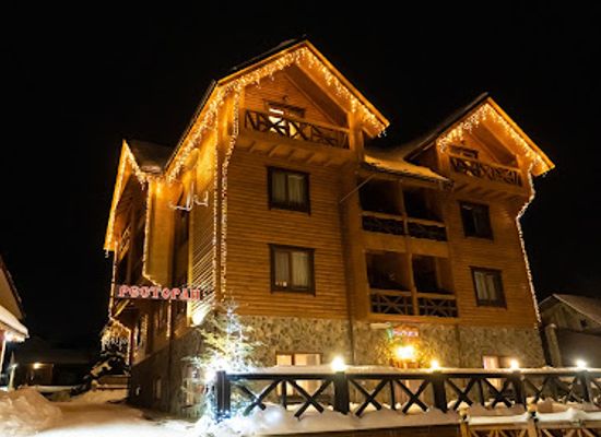 ukraine/vorokhta/restaurant/forest-house