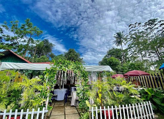 philippines/taal-volcano/restaurant/sa-pinggan-sa-taal