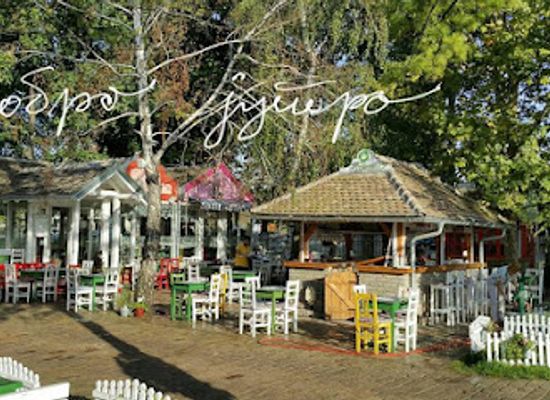 serbia/pancevo/restaurant/dvoriste