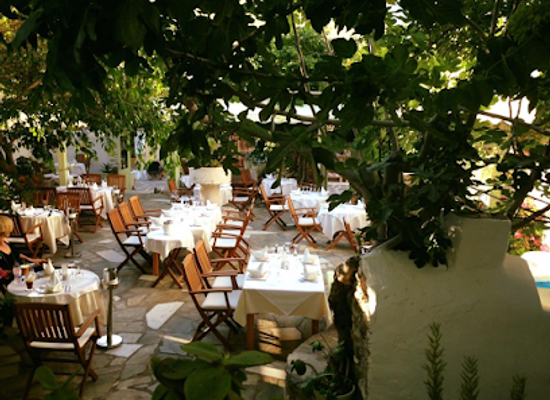 greece/cyclades/restaurant/dionysos-garden-restaurant
