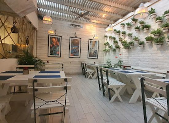 ecuador/quito/la-carolina/restaurant/zfood