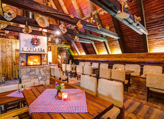 slovakia/orava/restaurant/ostredok-by-iglobrothers
