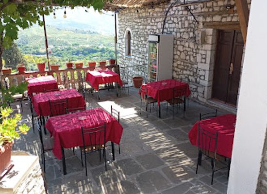 albania/berat/restaurant/mbrica-restaurant-traditional-food