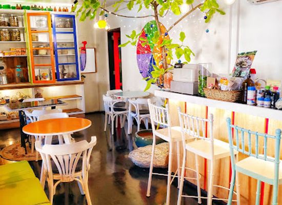 philippines/national-capital-region-ncr/restaurant/van-gogh-is-bipolar