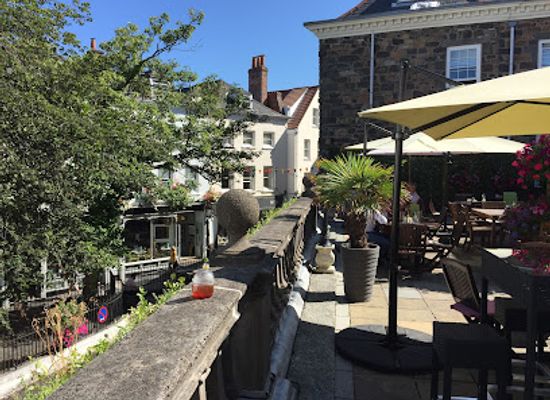 guernsey/jethou/restaurant/hideaway-patisserie-and-brasserie