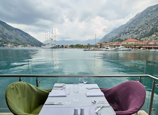 montenegro/kotor-bay/restaurant/restaurant-galion