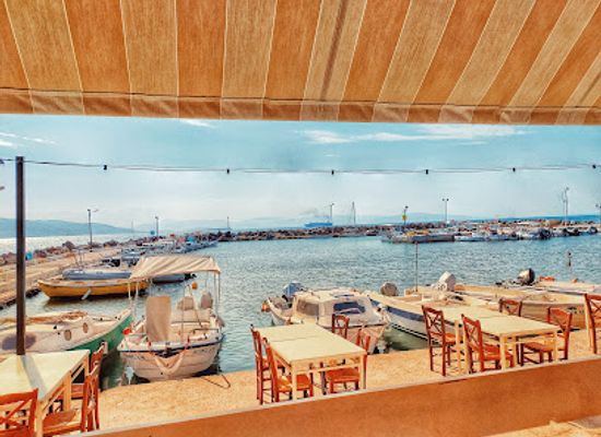greece/saronic-gulf-islands/restaurant/o-manitas-sto-kima