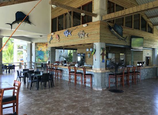honduras/mosquito-coast/restaurant/the-marine-grill-and-seafood-restaurant