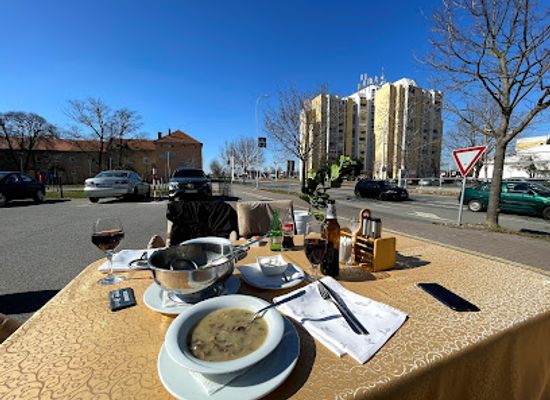 croatia/baranja/restaurant/restoran-bijelo-plavi