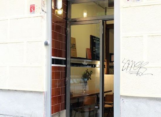 spain/madrid/malasana/restaurant/toma-cafe-1
