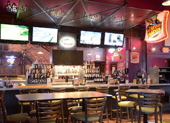 iowa/waterloo/restaurant/doughy-joey-s-peetza-joynt