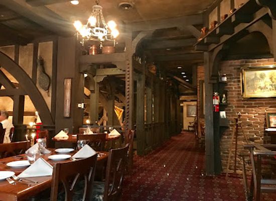ohio/muskingum-valley/restaurant/old-market-house-inn