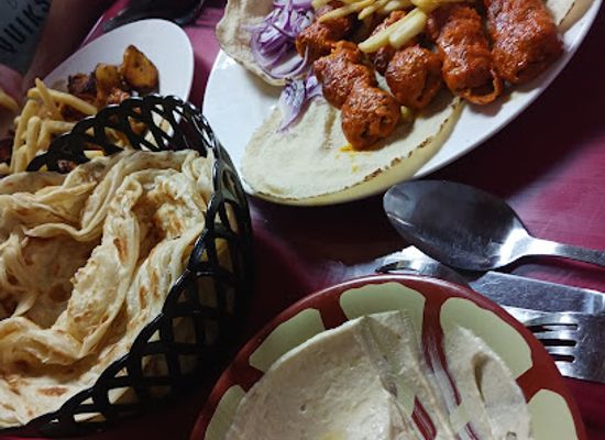 oman/al-hajar-mountains/restaurant/al-riyan-restaurant