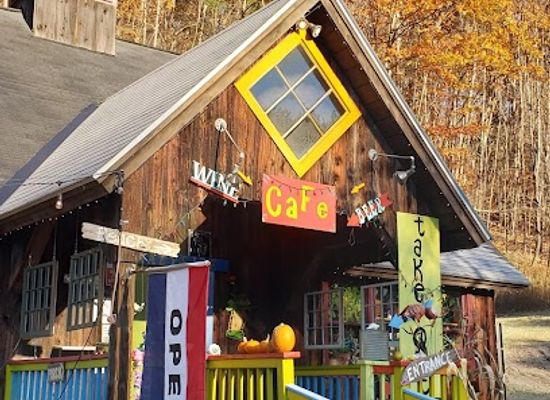 vermont/quechee-gorge/restaurant/chef-brads-crazyside