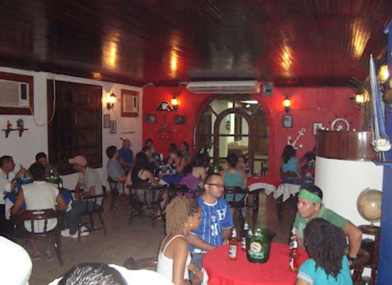 honduras/colon-region/restaurant/el-bucanero